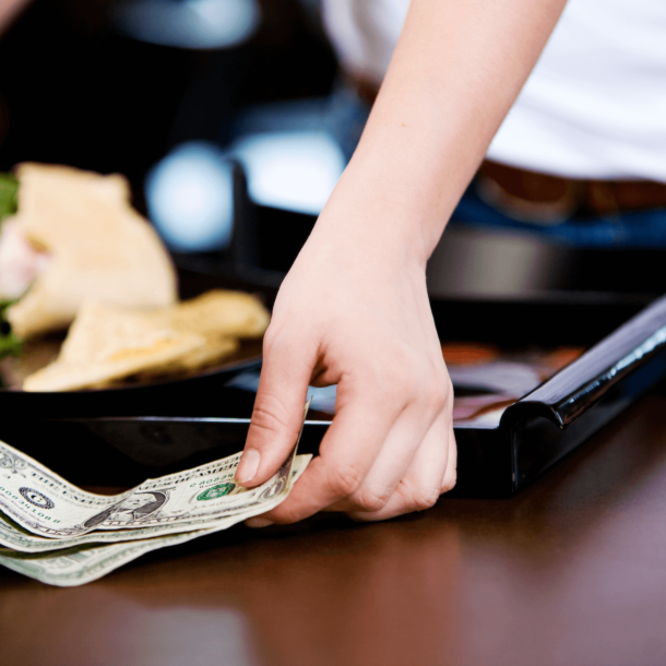 TimelyTips: A Vital Employee Benefit for Restaurant Workers
