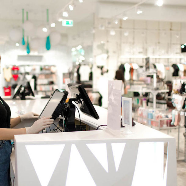 The Right Way to Recruit and Retain Retail Workers